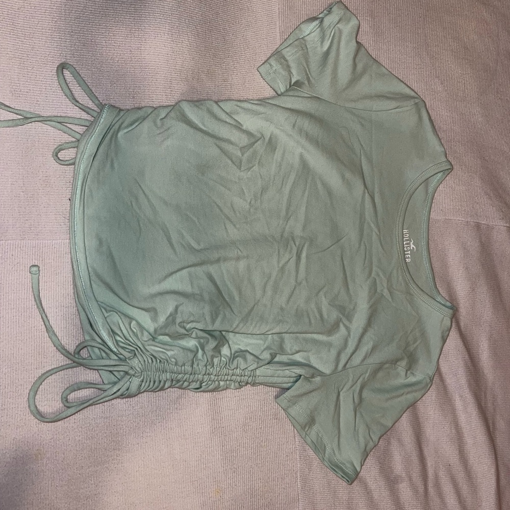 Hollister crop top. Mint green. SIZE:medium